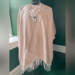 Gentle Fawn Shawl NWT
